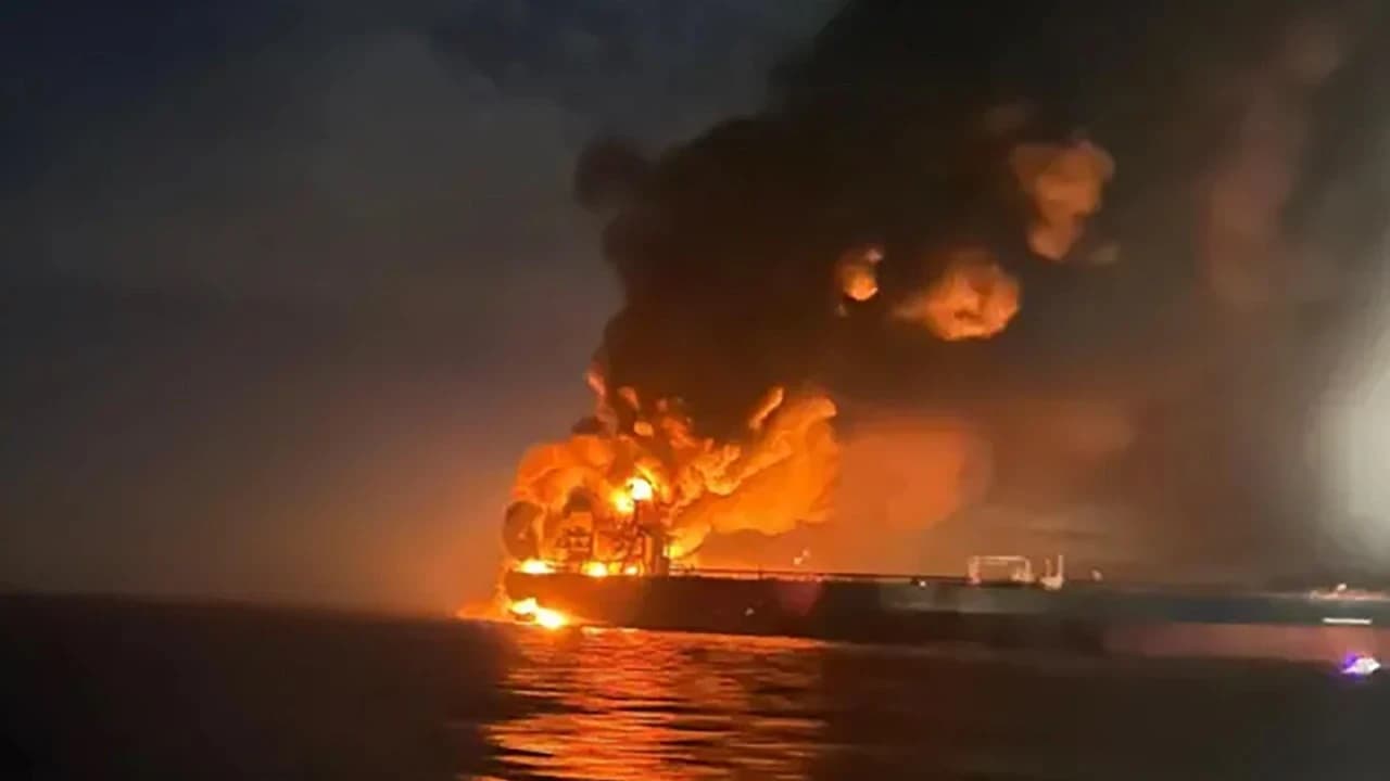 Rusya, Karadeniz'de Ukrayna'ya ait bir gemiyi vurduğunu açıkladı