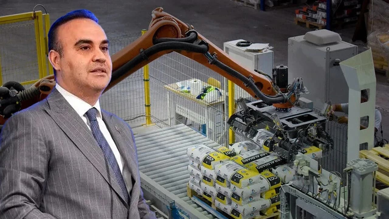 Bakan Kacır: Türkiye imalat sanayisindeki payını iki kat artırdı