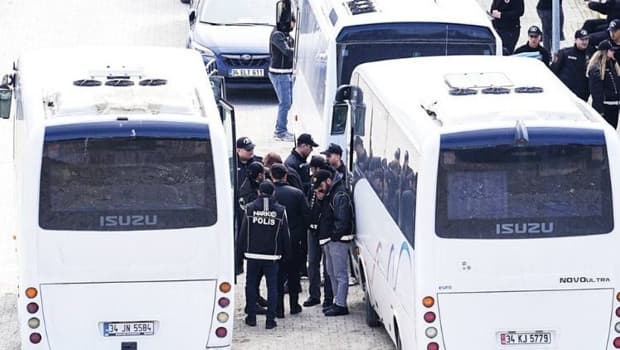 Ünlülere operasyon