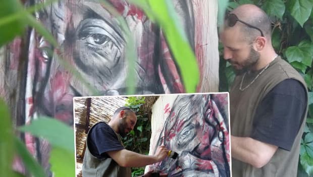 Ressam Ferhat Gümüş, nostaljik perdeleri sanatında kullanıyor