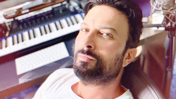 Tarkan yeni yaz planlarını açıkladı, marş gereksiz