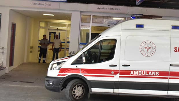 Belediye işçisi, kadın memuru bıçakla yaraladı