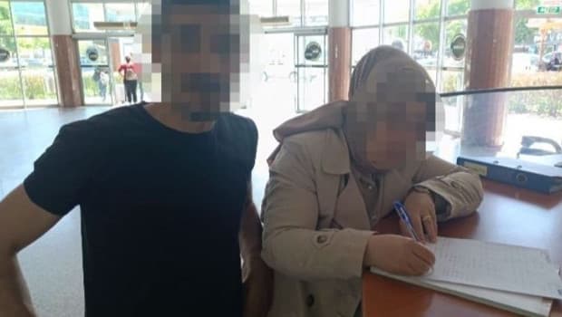 İnegöl'de bankta unutulan altın dolu çanta polis tarafından bulundu