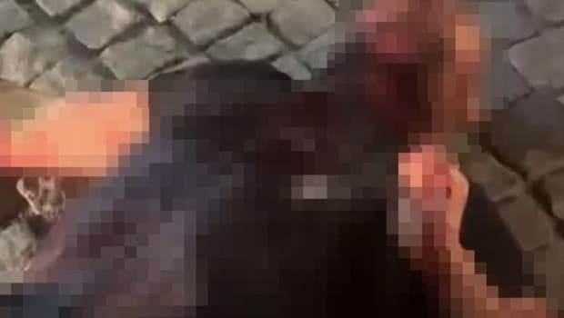 İzmir'de akrabasını öldüren zanlı cesedi kahvehaneye bıraktı