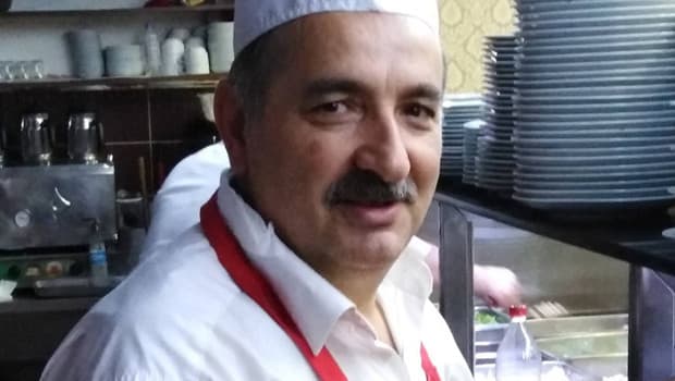 Kurban kesimi sırasında kalp krizi geçirip yaşamını yitirdi