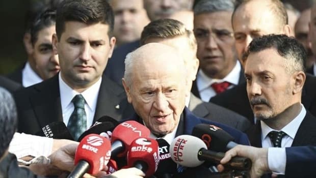 Bahçeli, CHP'nin kongre tarihini 9 Eylül olarak önerdi