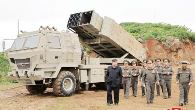 Kuzey Kore, HIMARS'a benzer yeni roketatar sistemini test etti