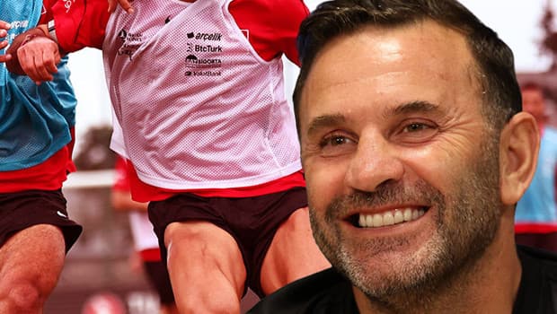 Galatasaray, milli yıldızla transfer görüşmelerine başladı.