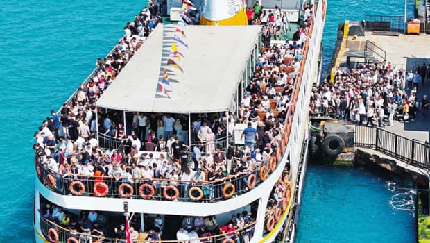 Kurban Bayramı'nda tatilciler yurdun dört bir yanını doldurdu