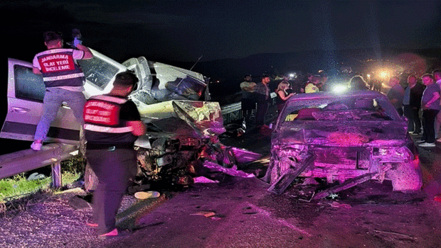 Mersin'de zincirleme trafik kazası: 1 ölü, 5 yaralı