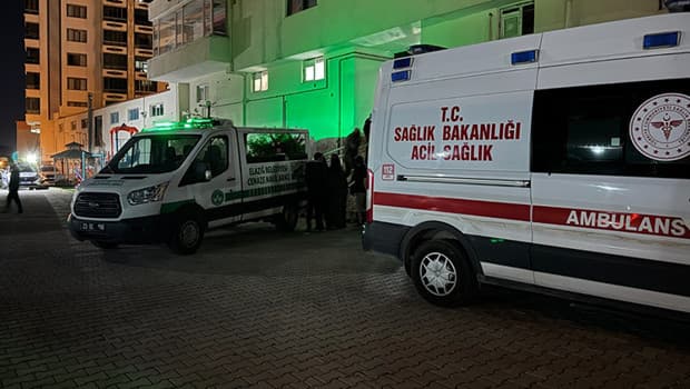 Boşanma aşamasındaki eşini barışma amacıyla vurarak öldürdü