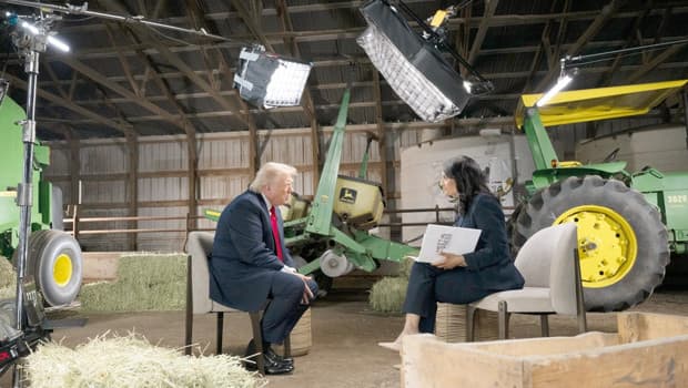 Trump, röportajı aniden terk etti