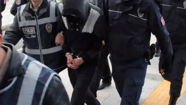 İstanbul'da sahte banknotlarla 102 bin dolarlık dolandırıcılık operasyonu