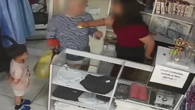 Kadın, terzinin kızını darbetti