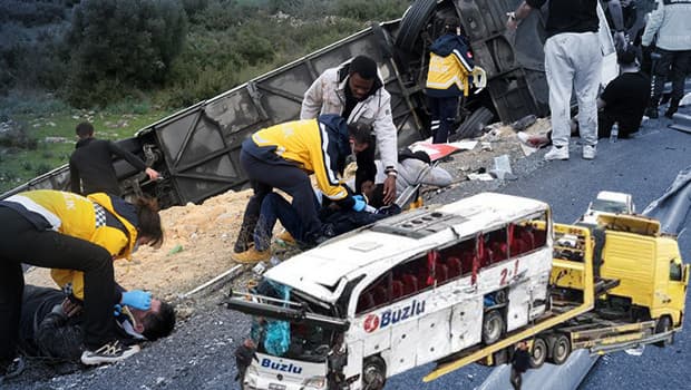 Antalya'daki otobüs kazasında şoför kusurlu bulundu, 10 kişi hayatını kaybetti
