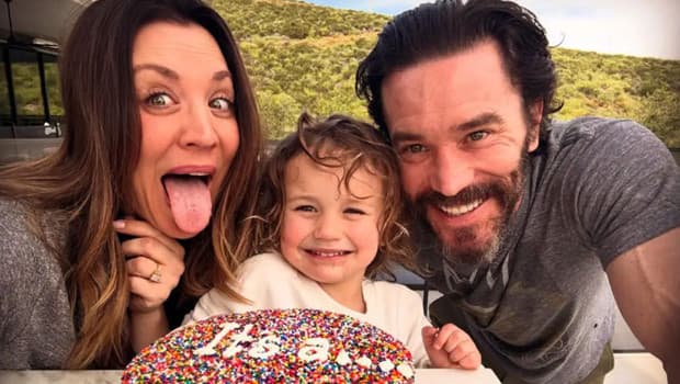 Kaley Cuoco ve Tom Pelphrey ikinci bebeklerini bekliyor