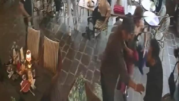 İstanbul'da AVM'de silahlı saldırı: Galerici yaralandı