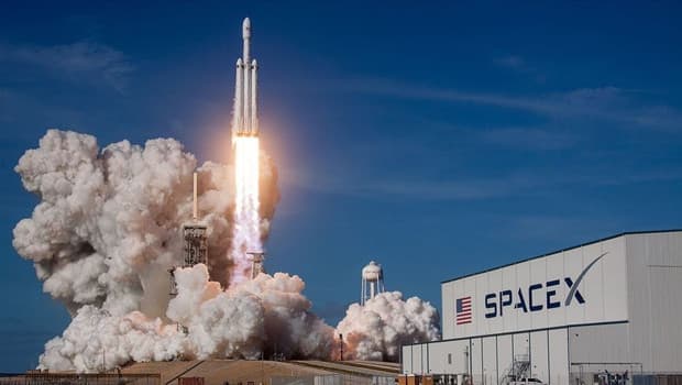 SpaceX, piyasa değeriyle dünyanın en değerli beşinci şirketi oldu