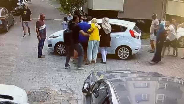 Çekmeköy'de sürücüler arasında 'yavaş git' tartışması kavgaya dönüştü