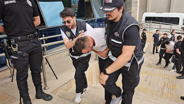 Doktorun rüşvetle kürtaj talebi: 10 bin ile 100 bin lira arasında
