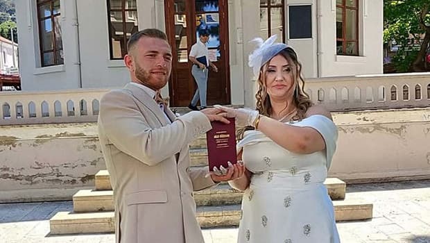 Balayı tatilinde yüksekten atlayan damat hayatını kaybetti