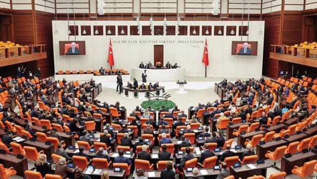 12. Yargı Paketi Meclis'te, duruşmalara üç ay sınırı getiriliyor