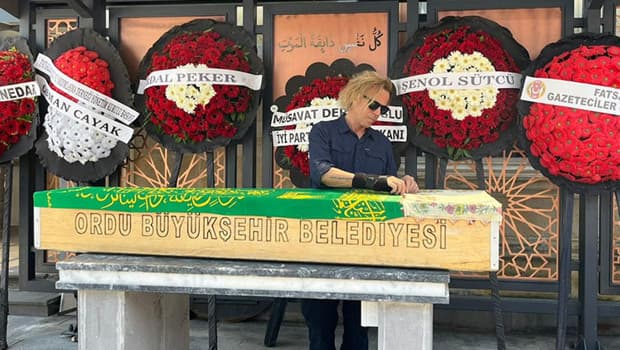 Soner Arıca'nın annesi Altun Arıca son yolculuğuna uğurlandı