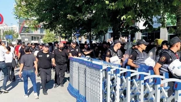 Polislerin mesai saatleri yeniden düzenleniyor