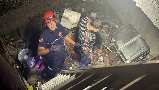 Antalya'da inşaat halindeki binada çukura düşen genç kurtarıldı