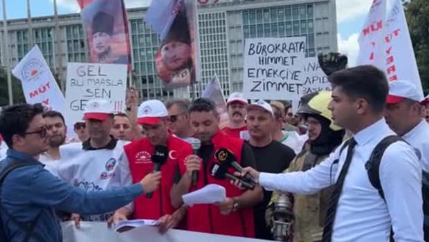 İBB çalışanları Saraçhane'de protesto düzenledi
