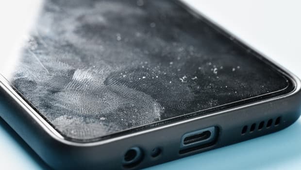 Tuvalette telefon kullanımı bakterileri 65 kat artırıyor