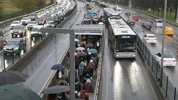 İstanbul'da toplu ulaşım ücretlerine yüzde 10 zam yapıldı