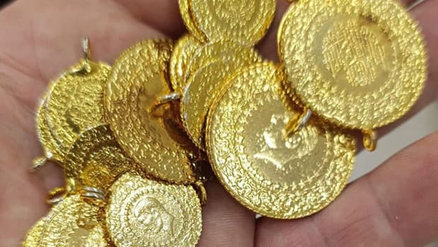 Ordu'da bağışlanan kıyafetlerde 23 altın ve 6 bin 500 lira bulundu