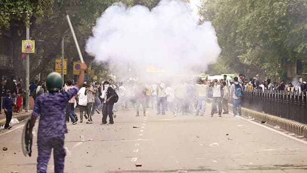 Hindistan'daki sınav skandalına karşı protestolar büyüyor