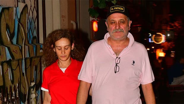 Onur Ünlü, Cihangir'de akşam yürüyüşü yaparken görüntülendi