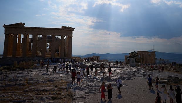 Yunanistan'da Akropolis yakınlarında bıçaklı saldırı gerçekleşti