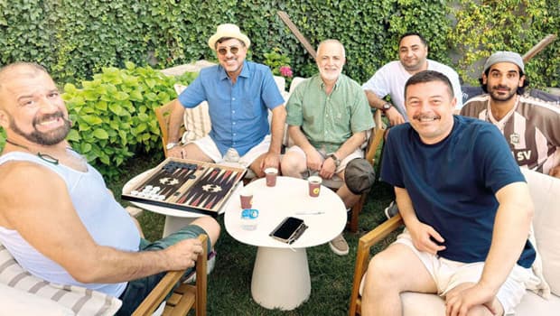 Çakallarla Dans 8 filminin çekimleri sürüyor