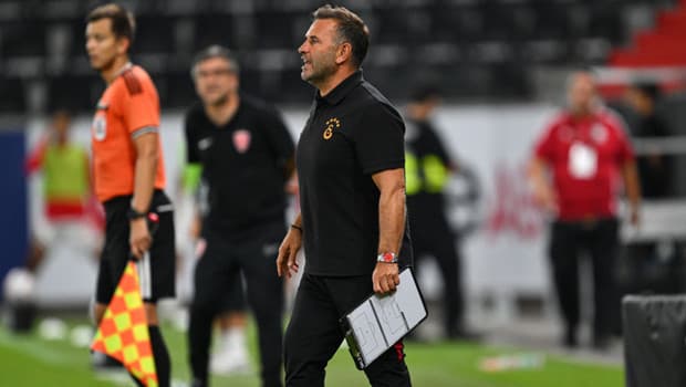 Okan Buruk, bazı oyuncuların takımdan ayrılacağını açıkladı
