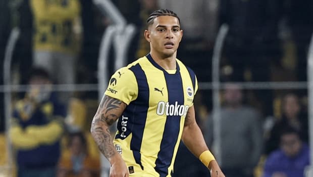 Diego Carlos, Fenerbahçe'ye transfer izni verilmezse oynamayı kabul etti
