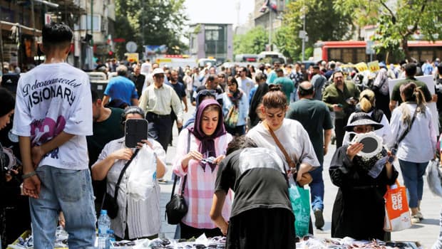 İran'da Savaşın Etkisi: Halk Mutsuz ve Yorgun