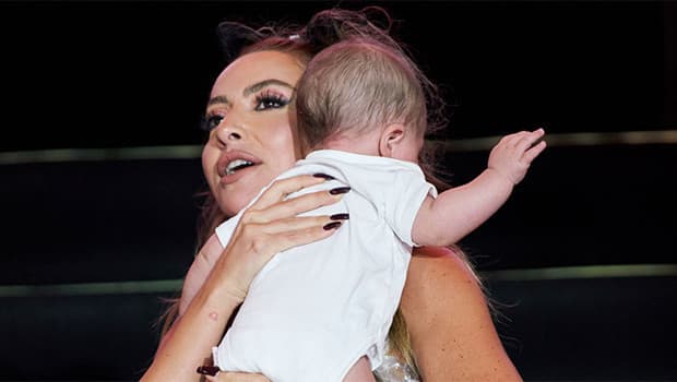 Hadise Didim'de Konser Verdi, 3 Bin Kişi Katıldı