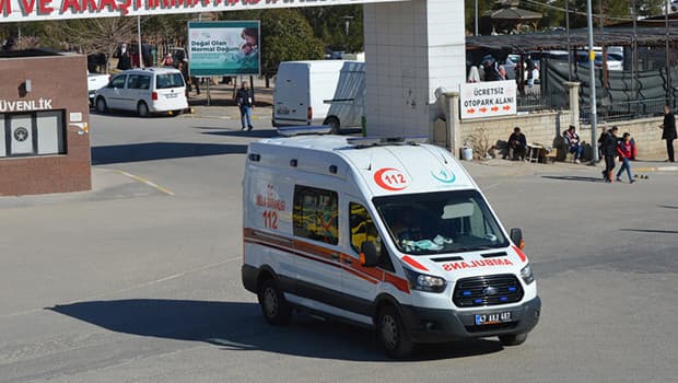 Mardin'de otomobil ve kamyon çarpıştı, ölü sayısı 3 oldu