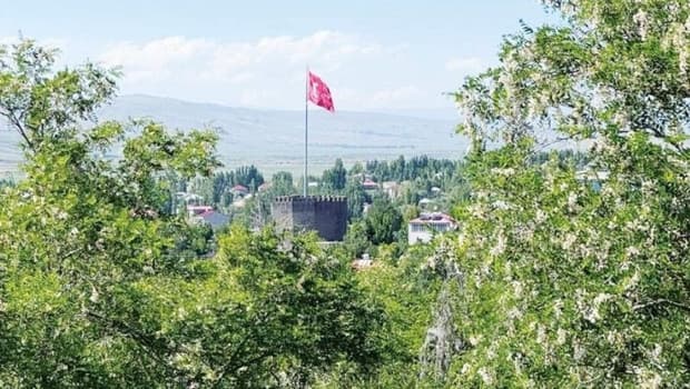 Malazgirt Kalesi'nde Bizans dönemine ait ok uçları bulundu