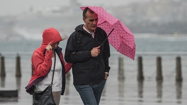 Fırtına nedeniyle bazı illere sarı kodlu uyarı yapıldı