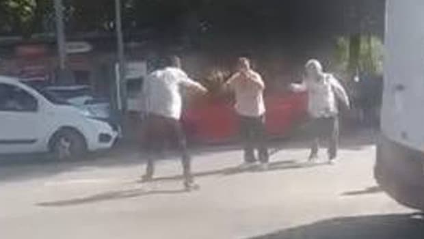 Bayrampaşa'da kavga sırasında esnaf yaralandı
