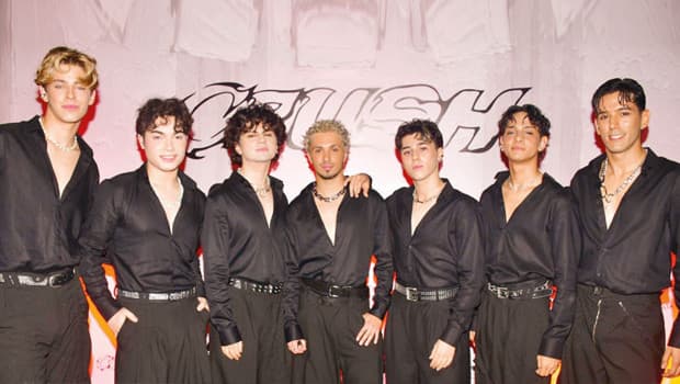 Crush Müzik Grubu İlk Sahne Performansını Gerçekleştirdi