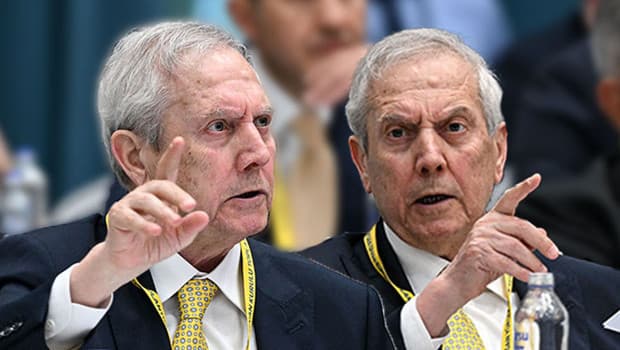 Aziz Yıldırım, Divan Kurulu'nda önemli açıklamalarda bulundu