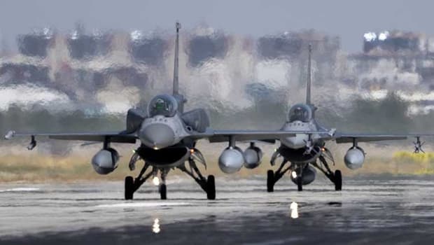 Türkiye, Estonya'ya 5 F-16 savaş uçağı gönderdi