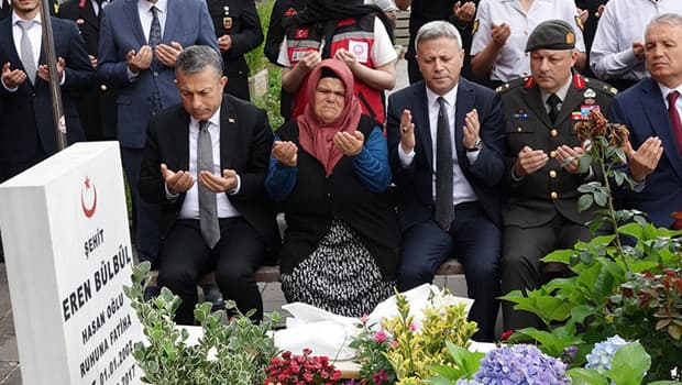 Şehit Eren Bülbül 9. yılında anıldı, annesi duygusal mesaj verdi
