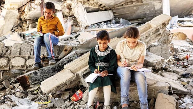 İtalyan profesörden öneri: Barış Nobel'i Gazze'deki çocuklara verilsin